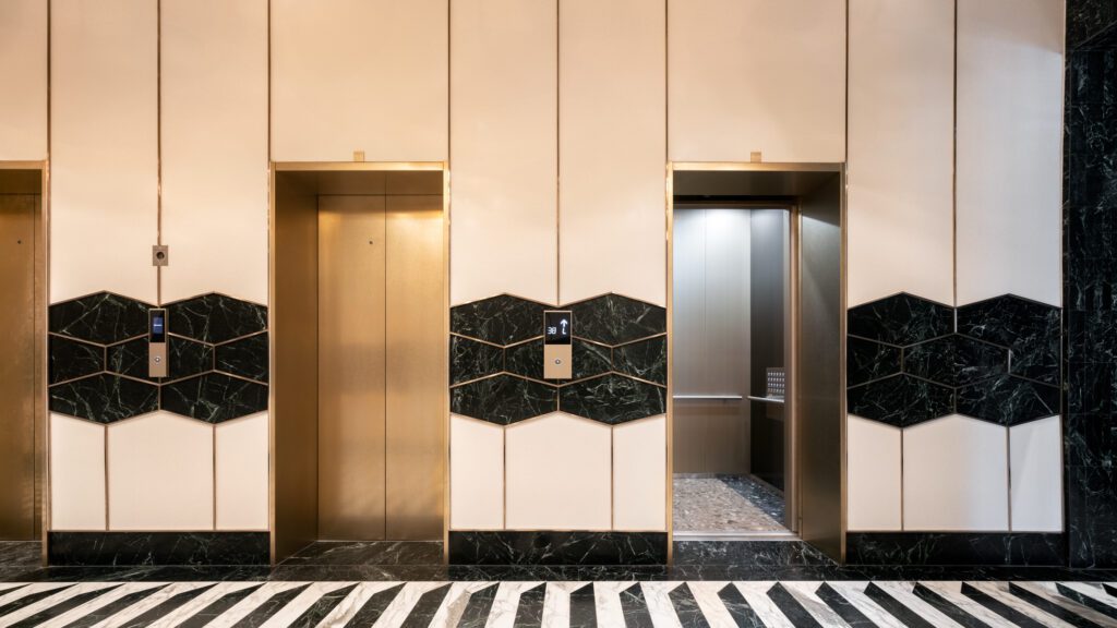 Noble Form Thonglor | for Hitachi Elevator 18 ถ่าย VR Virtual tour 360 Noble Form lift hall