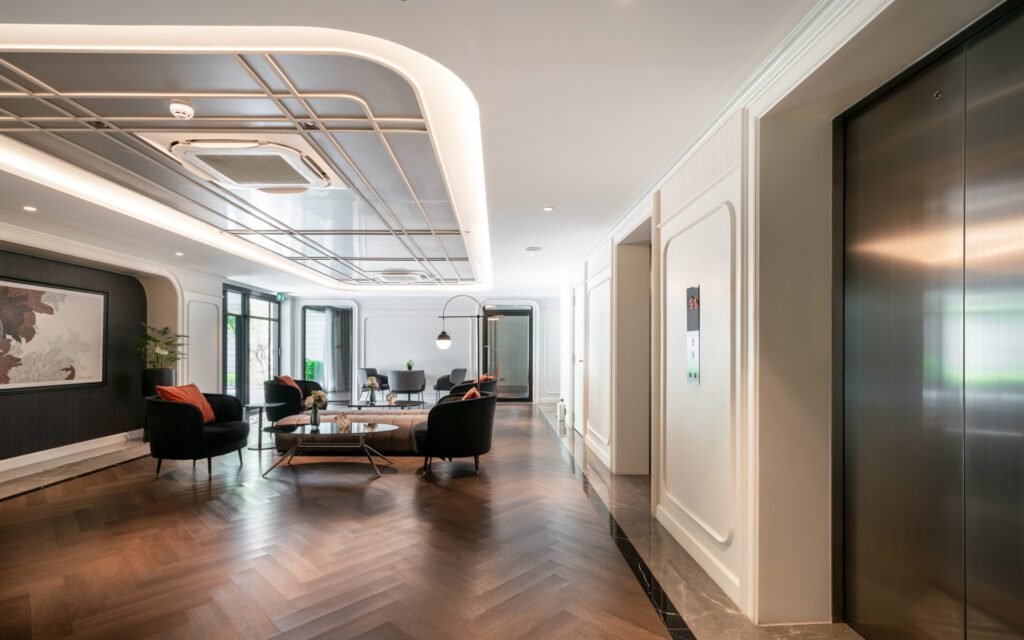 SO Origin Pahol 69 1st floor lift hall