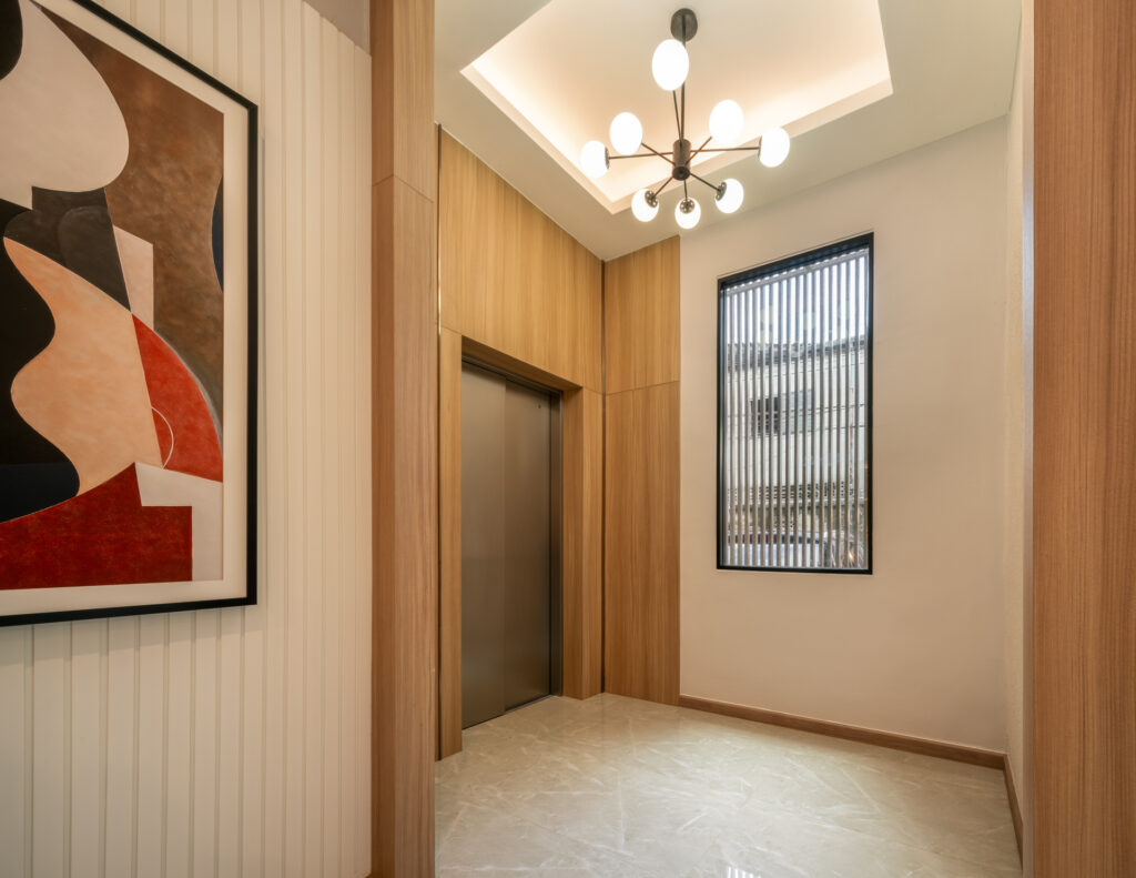 ถ่ายภาพโรงแรม Lift Hall Adelphi Itsaraphap